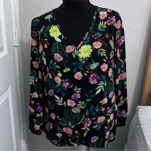 Floral V-Neck Women's Long Sleeve Top